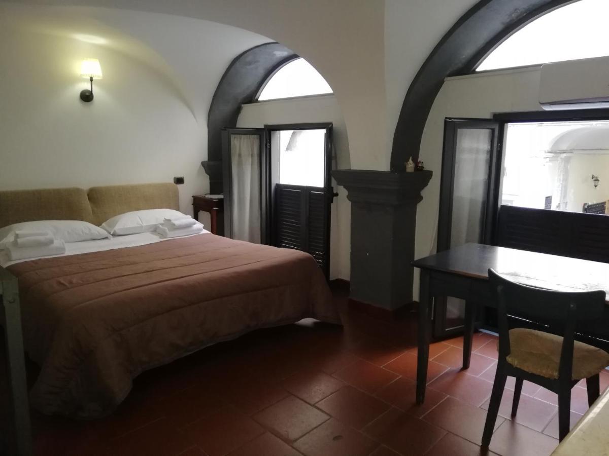 Napule Apartment Napoli Bagian luar foto