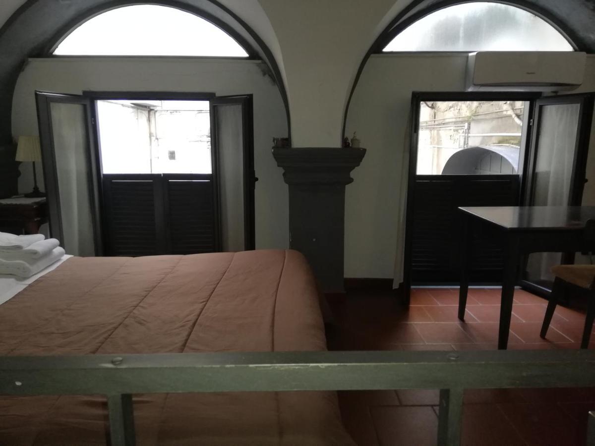 Napule Apartment Napoli Bagian luar foto